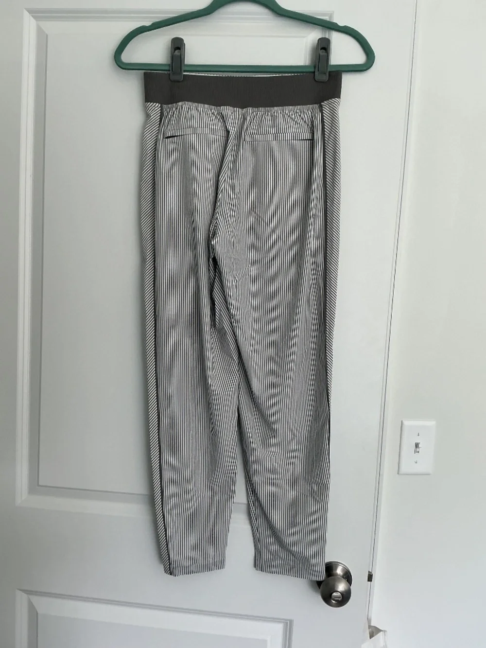 Athleta Brooklyn Textured Ankle Pant City Stripe Size 0P - Picture 3 of 4